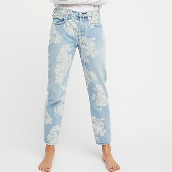Free People Denim - 🆕Free People White Floral Boyfriend Jean